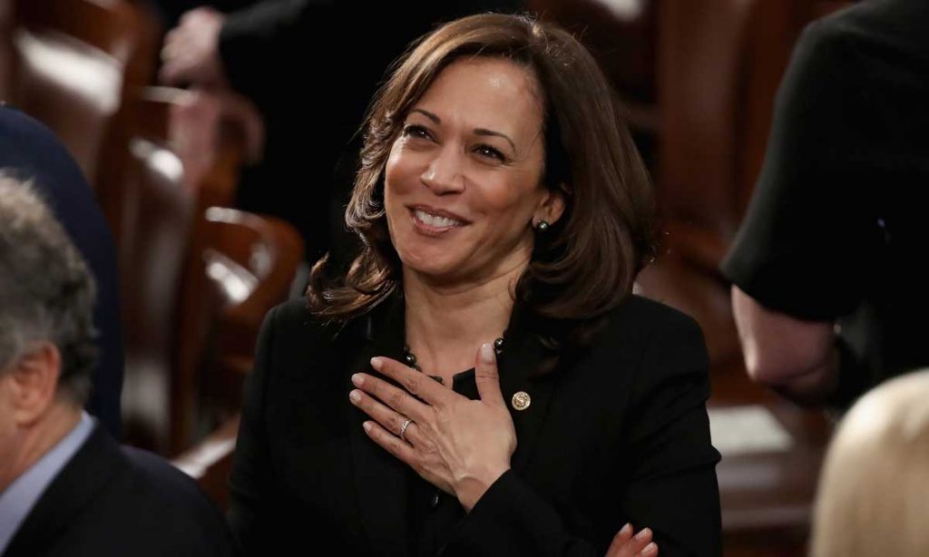 kamala harris snoop dogg lie is the dumbest political controversy of 2019