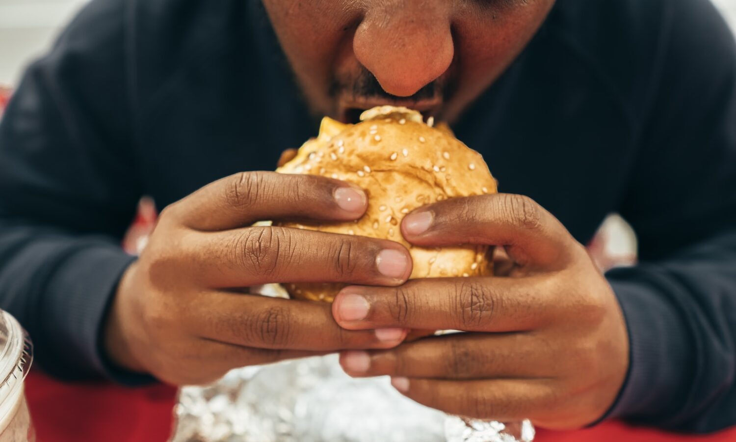 This Intervention Curbed Cravings For People With Binge Eating Disorder